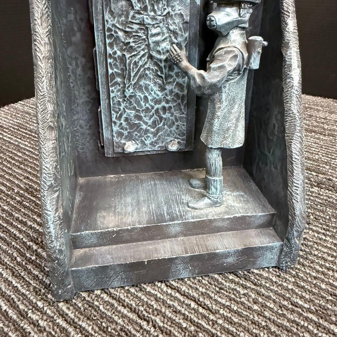 【シリアル】STAR WARS ハン・ソロ カーボナイト スタチュー フィギュア