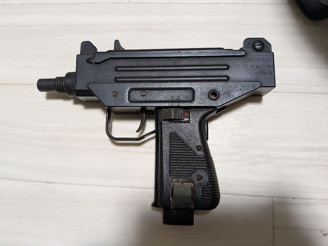 マルゼンウージーピストルになります