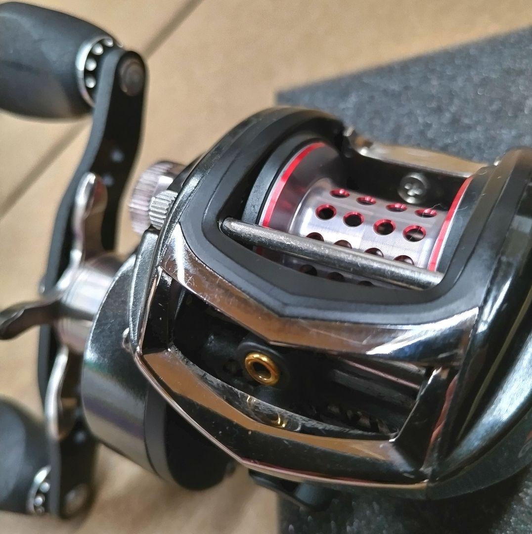 レボ　エリート８（右巻） ＲＥＶＯ ＥＬＩＴＥ ８ アブガルシア　ベイトリール