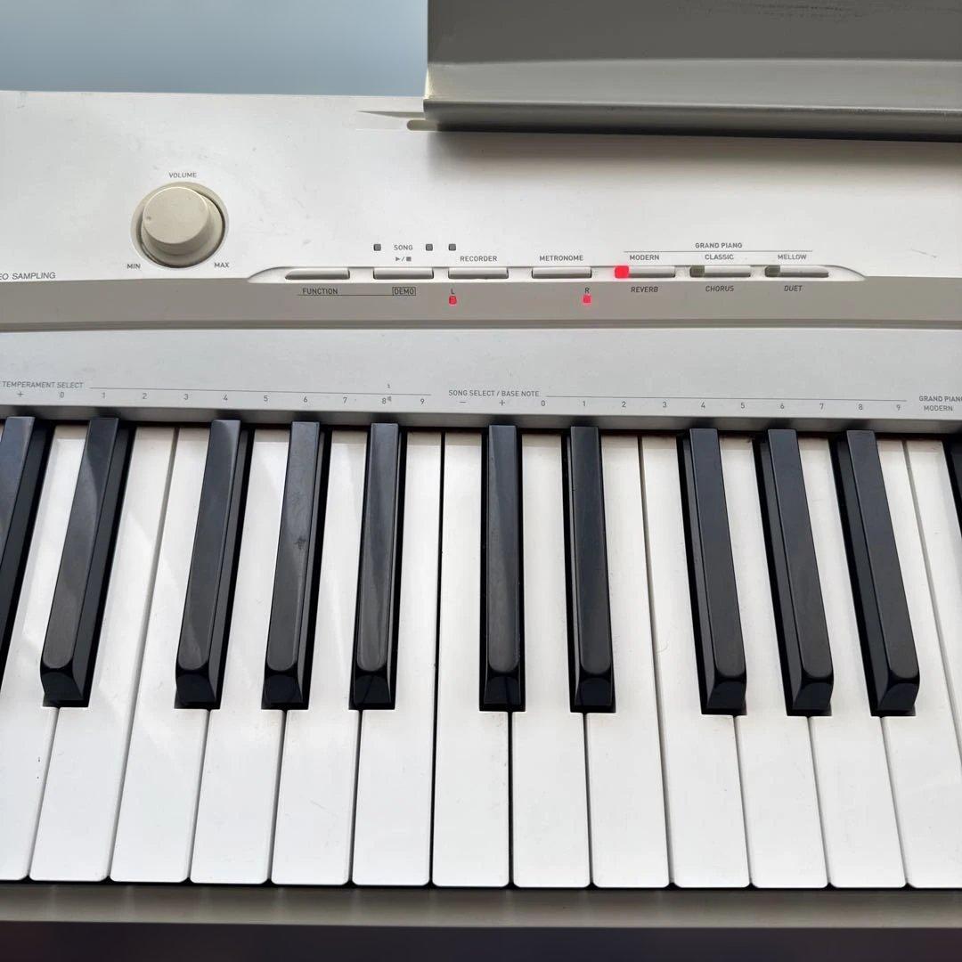 CASIO Privia PX-135 2012年製 電子ピアノ　白　ホワイト