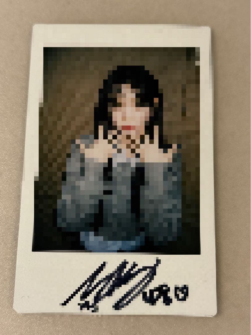 tripleS ナギョン サイン入りポラロイド