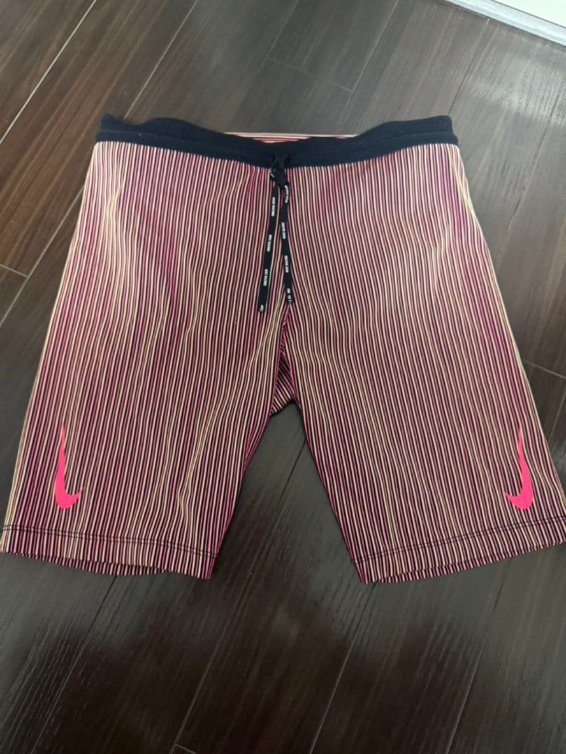 ナイキ　エアロスイフトハーフタイツ