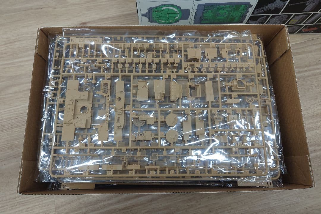 Tiger I 1/35スケール プラモデル
