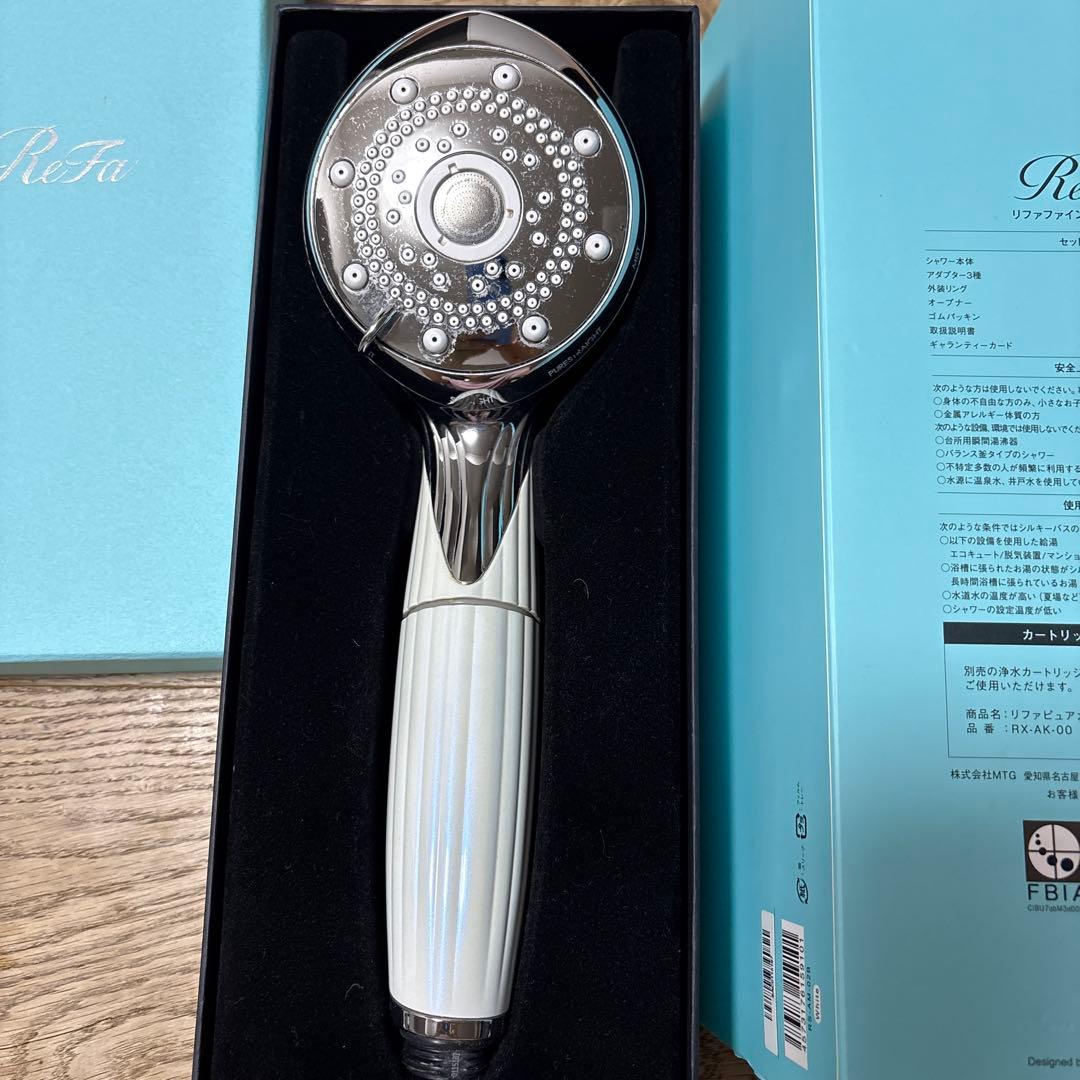 Refa リファ ファインバブルピュア ホワイト シャワーヘッド