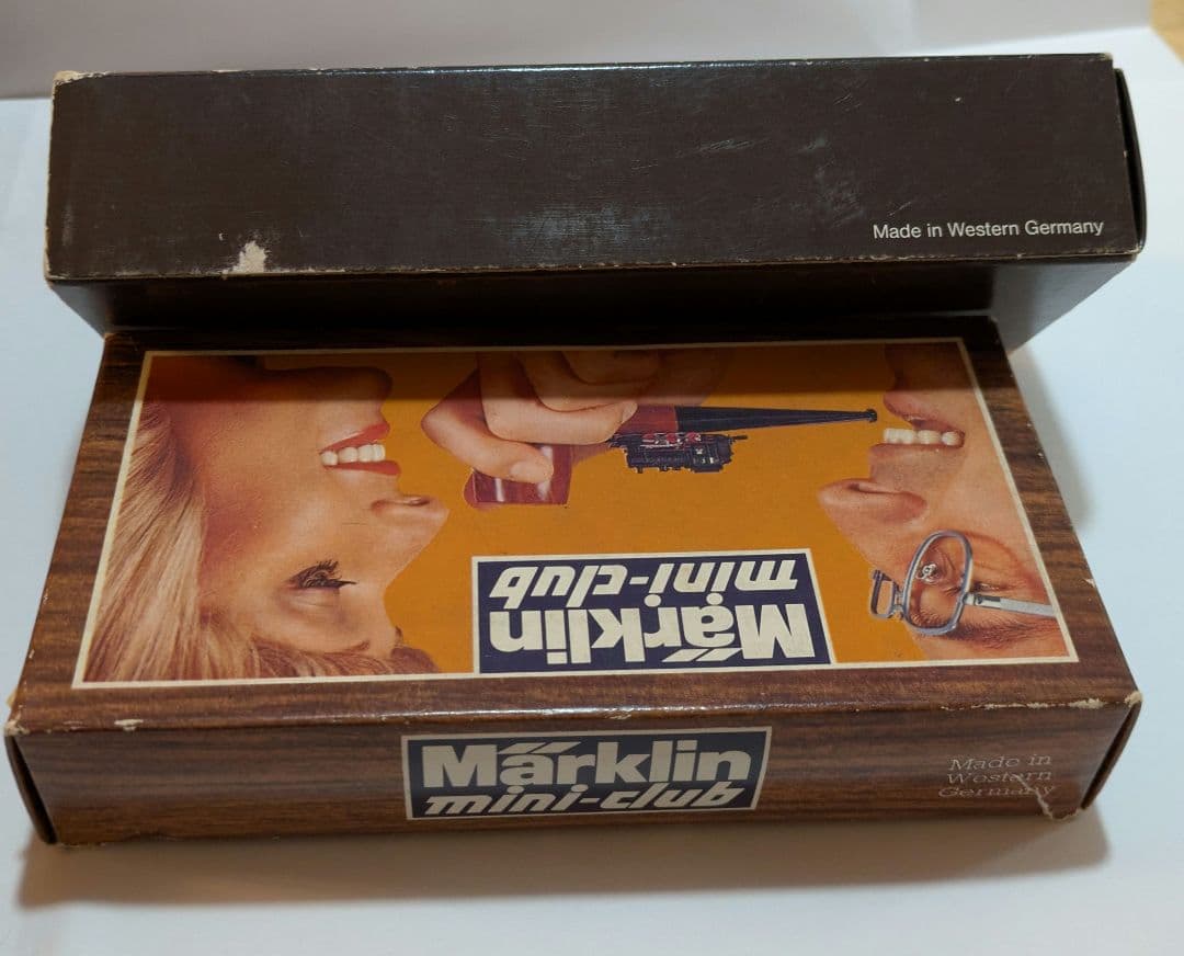 Zゲージディーゼル機関車2両セット