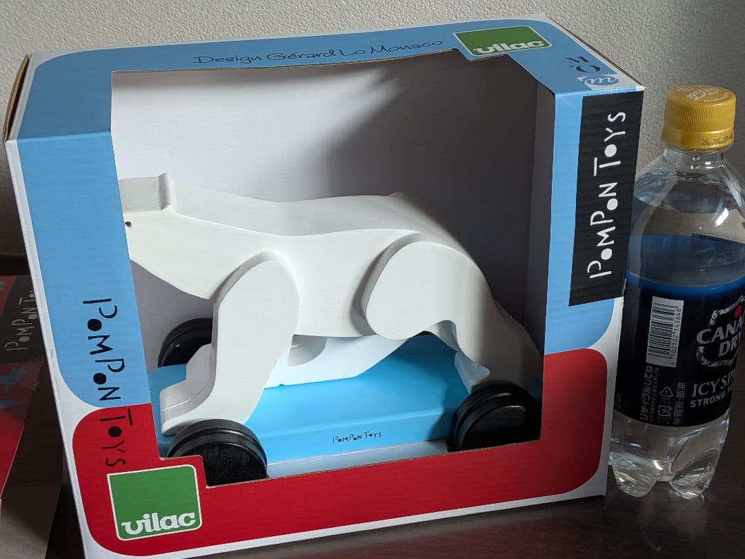 新品だけど少し傷ありオルセー美術館　ポンポン　木製おもちゃ　シロクマ　パリお土産