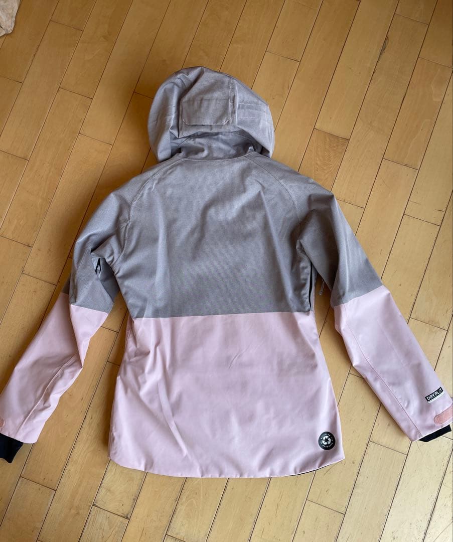 スノーボードジャケット＆パンツと花柄トップスセット 3日間限定お値下げします！