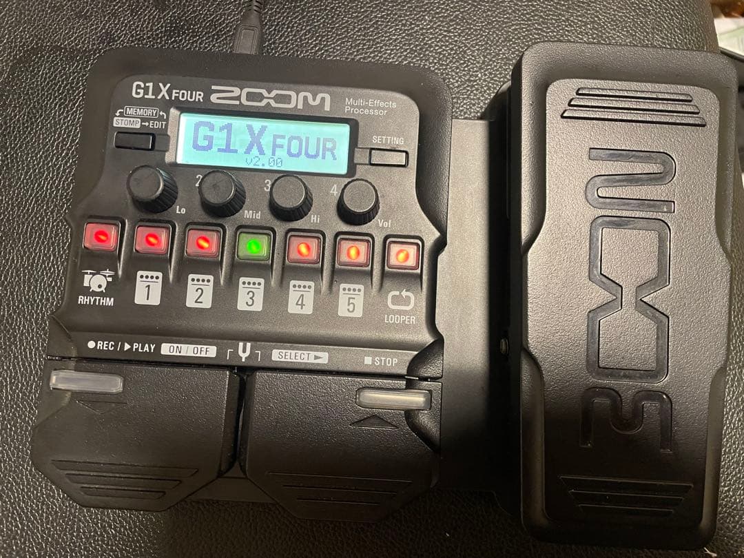 ZOOM G1X FOUR マルチエフェクトプロセッサー