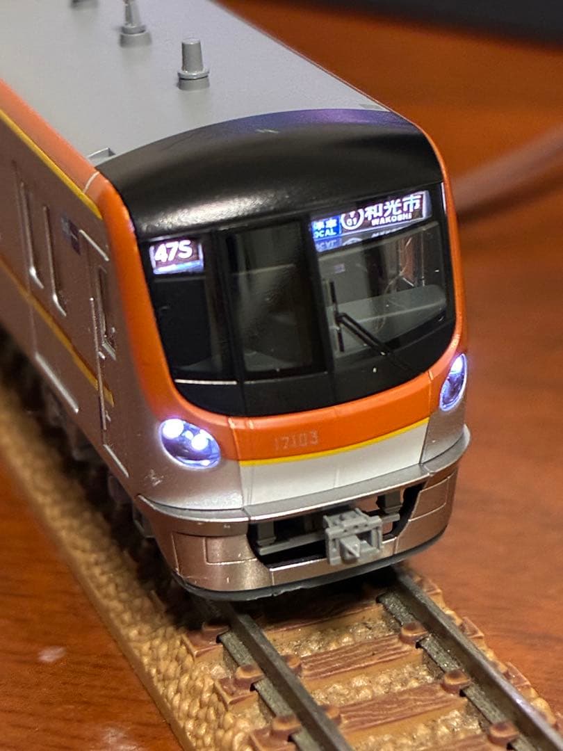 東京メトロ17000系10両　kato ライト点灯動力動作確認済　ジャンク品