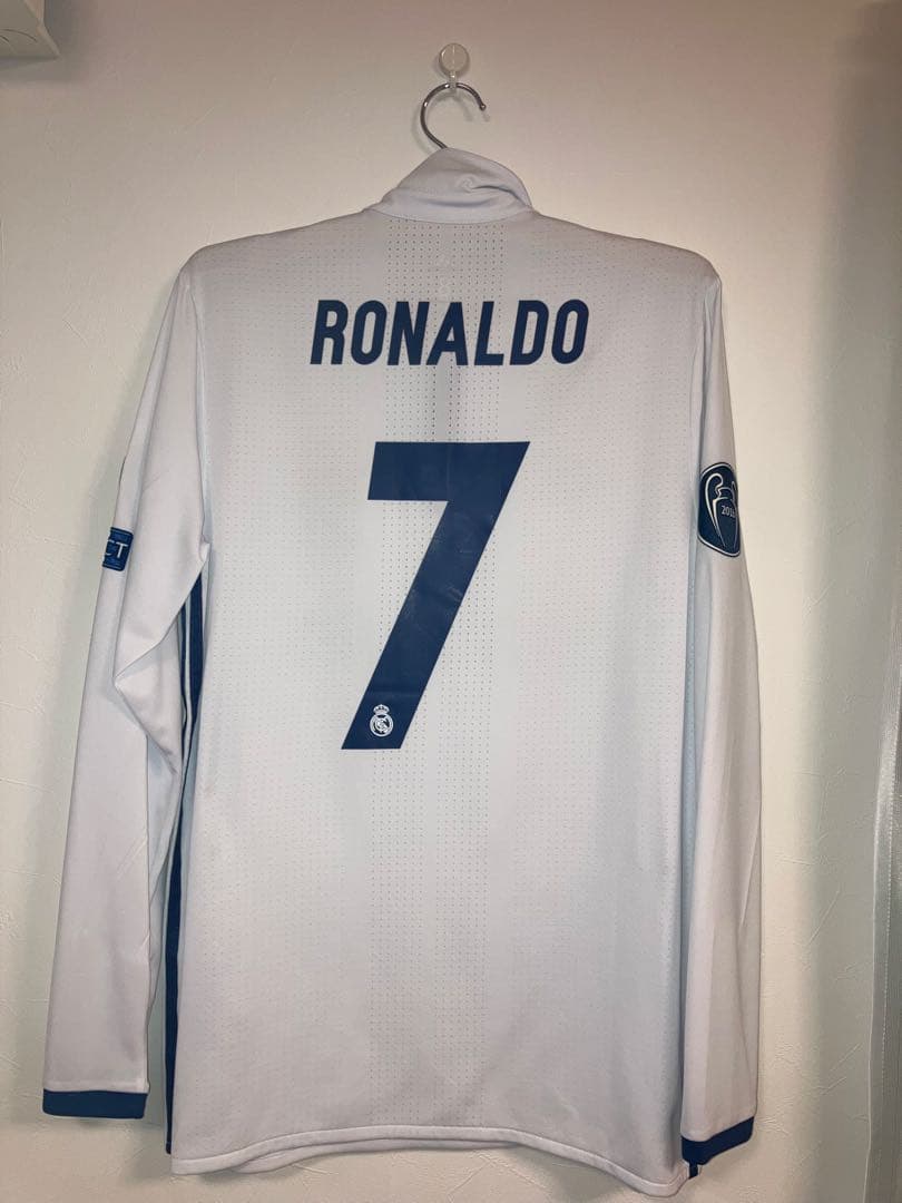 支給品レアルマドリード ロナウド選手CL決勝戦ユニフォーム長袖　ポルトガル代表