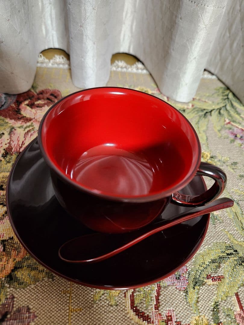 輪島塗 稲忠 赤と黒の カップとソーサー セット