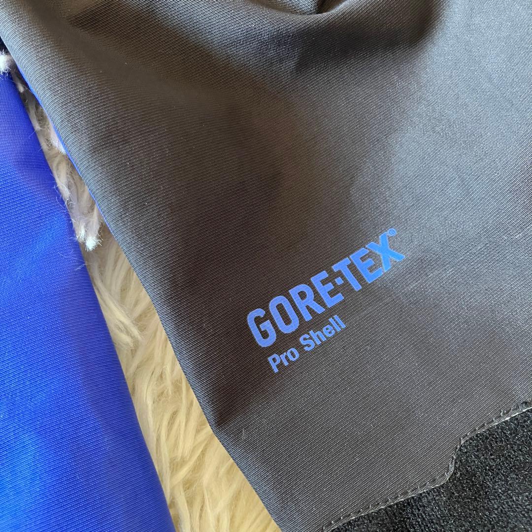 #4L✨BURTON AK457✨ゴアテックス✨スノボジャケット メンズS