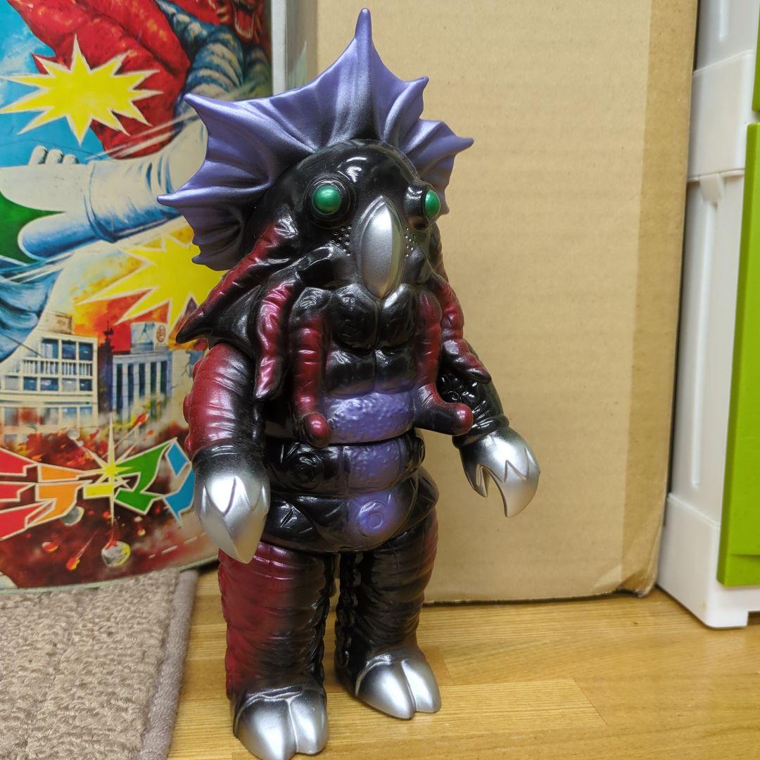 珍色！コールドン　フィギュア　ミラーマン怪獣、冷凍カプセル怪獣、やまなや、怪獣郷