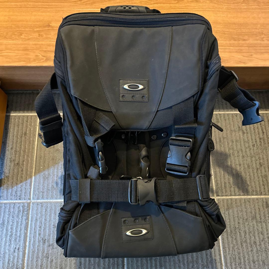 Oakley キャリーカート 黒