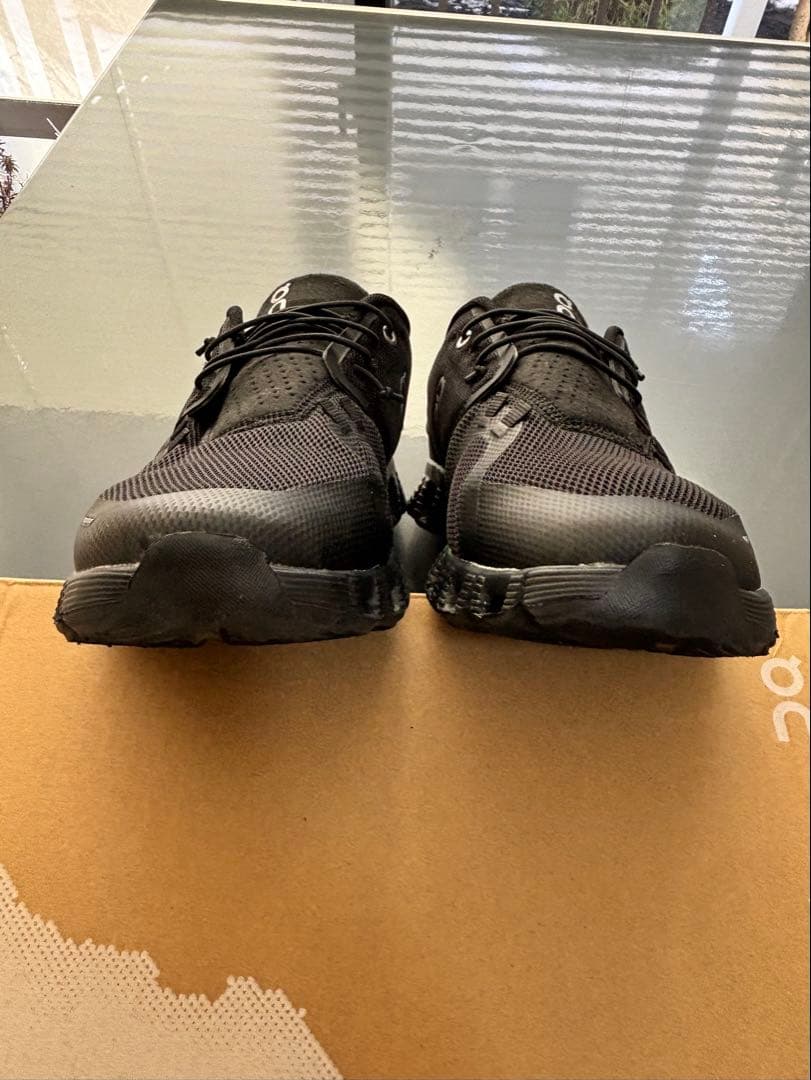 美品！[オン] ランニングシューズ Cloud 5 メンズ