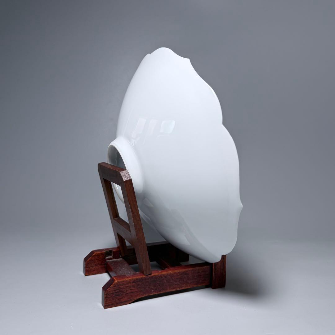 人間国宝　井上萬二　作　白磁刻　輪花形　菓子鉢　共箱　直径22cm　大鉢