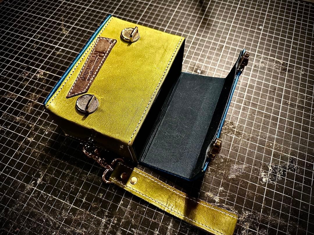 中古！Pvt.Workshop 本革　デッキケース collection 08