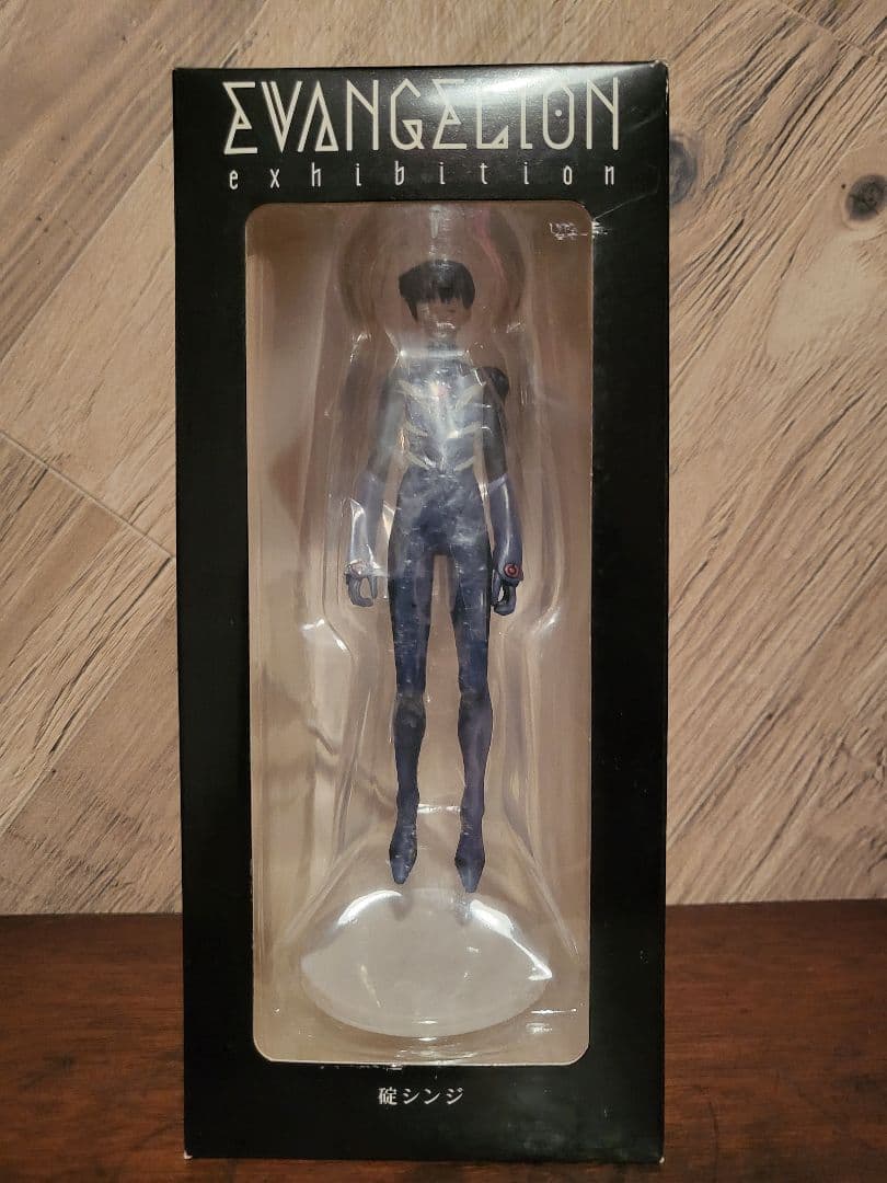 エヴァンゲリオン展　フィギュア 5体セット・未開封図録・ポストカード5枚セット