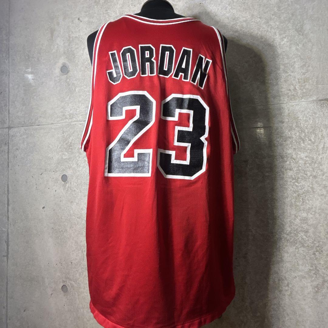 【希少】ジョーダン　バスケットユニフォーム　赤黒リバーシブル　23番　48