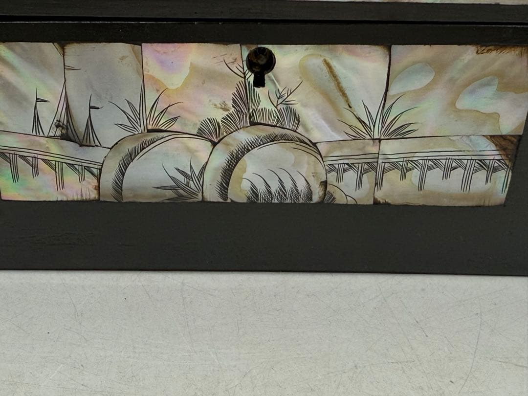 中国　清時代　螺鈿圖紅木箱　アンティーク　送料込み251108