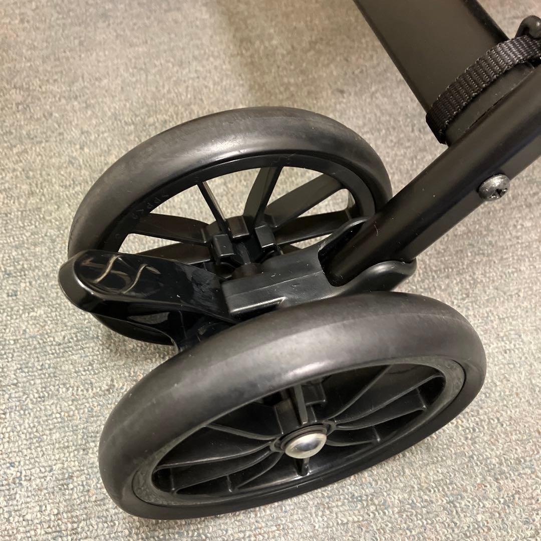 コンビ　コムペット　ミリクランライト　ペット用カート　小型犬、中型犬