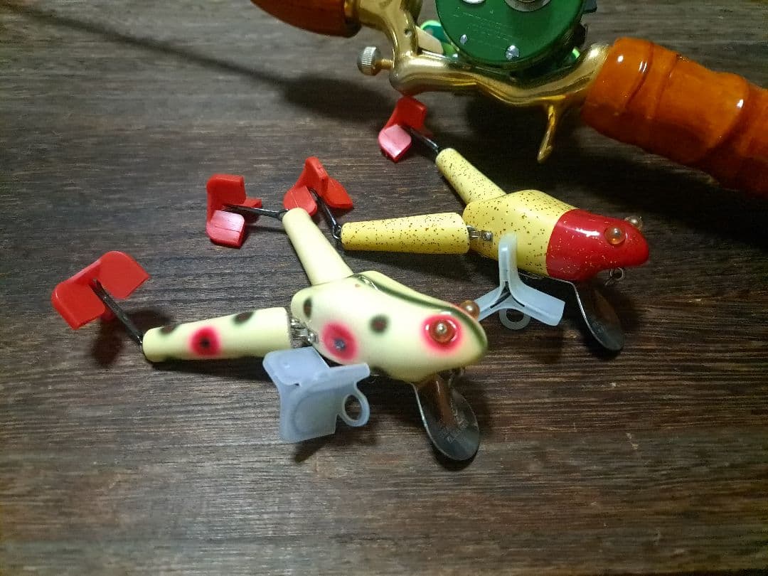 道楽　DOWLUCK　ドウラク　ビワコダメダメガエル　パロット