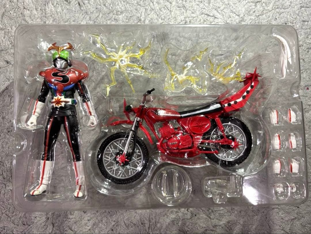 S.H.Figuarts 仮面ライダーストロンガー&カブトローセット