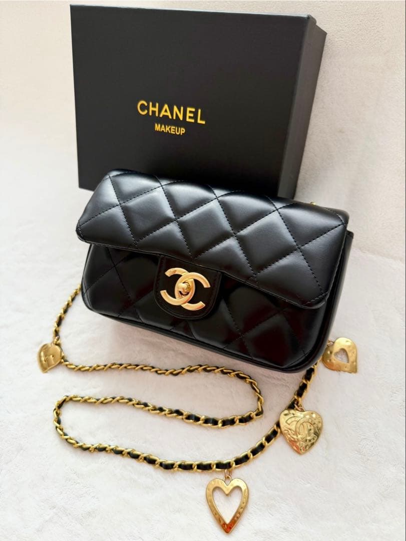 CHANEL ショルダーバッグ　ハート　チェーン　ノベルティ　週末価格❗️