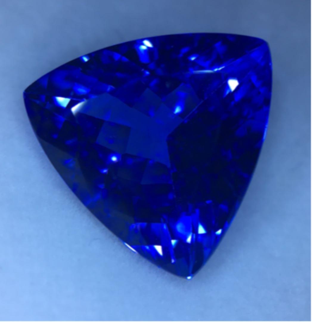希少価値　タンザナイト  ルース　綺麗