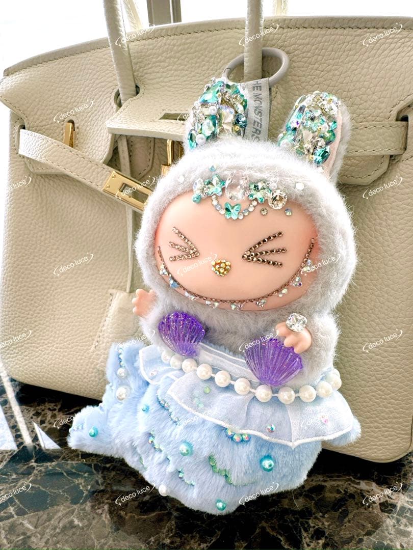 スワロフスキー　ラブブ　Seat へへ　HEHE HIDE AND SEEK