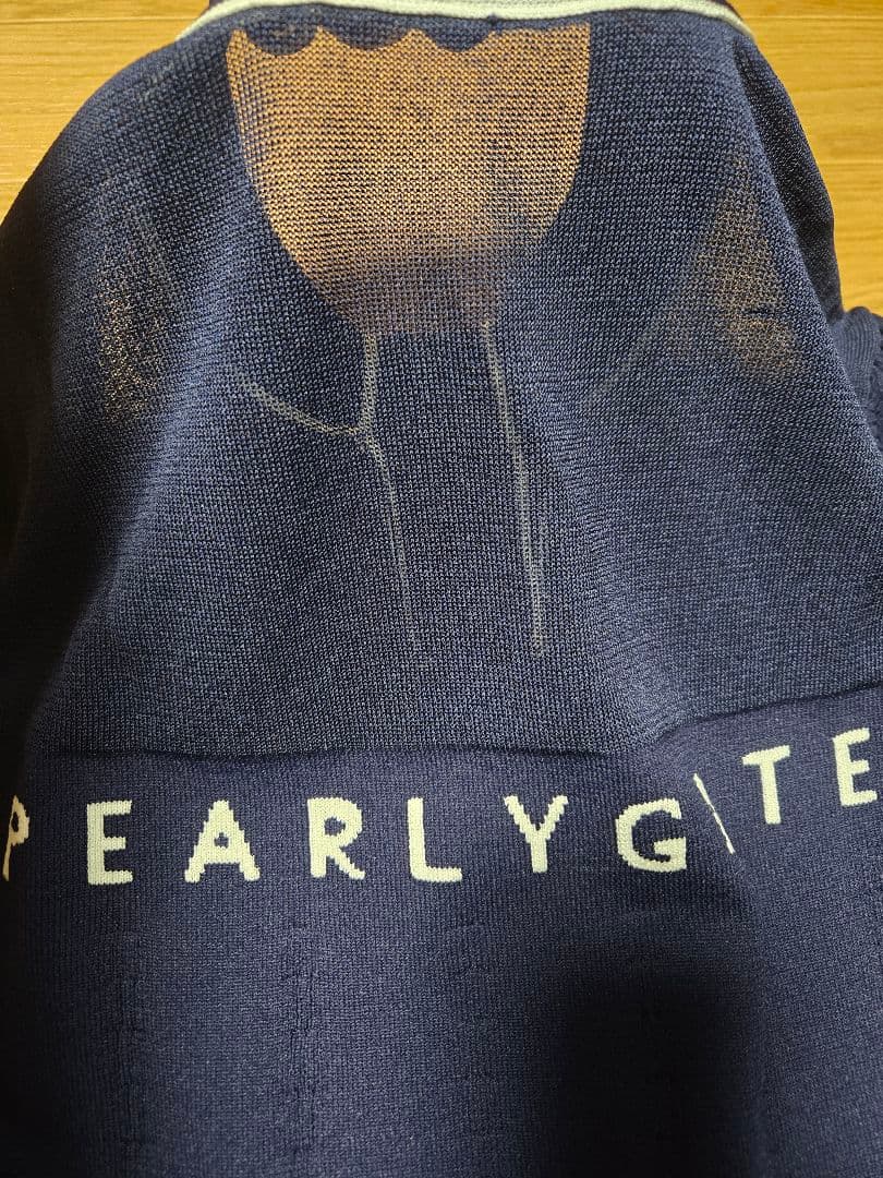 近年モデル❣️未使用❣️PEARLY GATESパーリーゲイツ長袖薄手ニット❣️