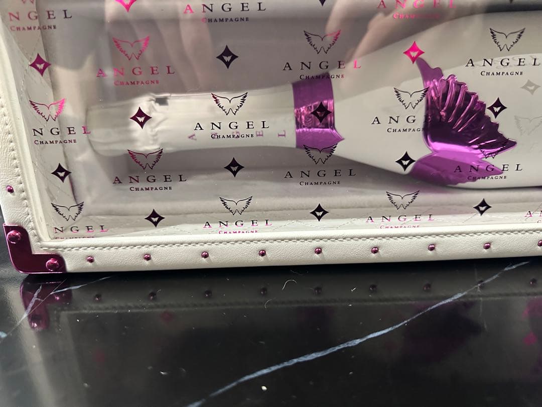 新品未使用エンジェルシャンパン　バレンタイン