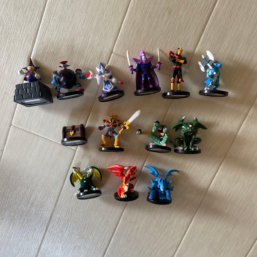 遊☆戯☆王デュエルモンスターズ ダンジョンダイスモンスターズ カードとフィギュア