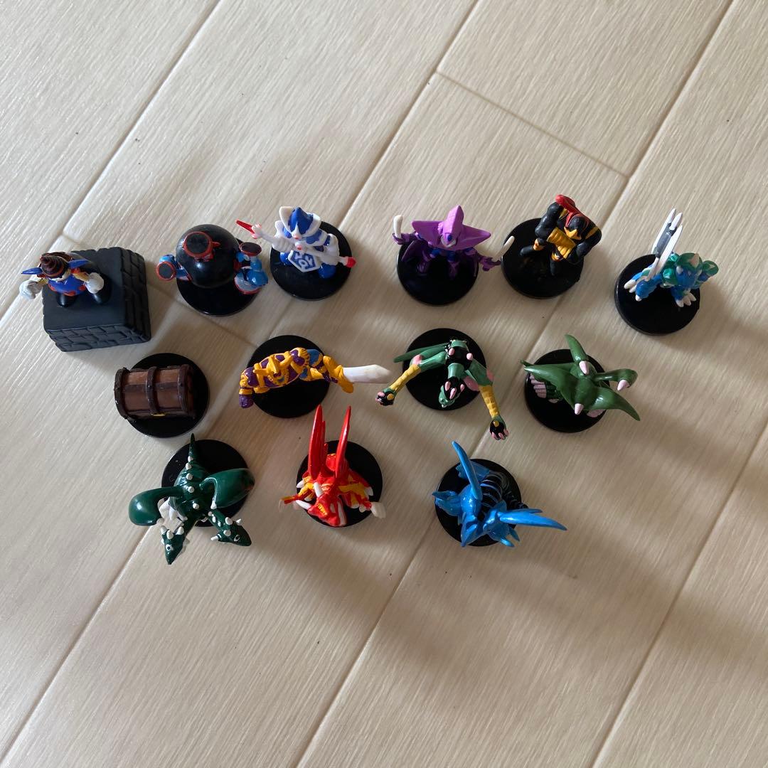 遊☆戯☆王デュエルモンスターズ ダンジョンダイスモンスターズ カードとフィギュア