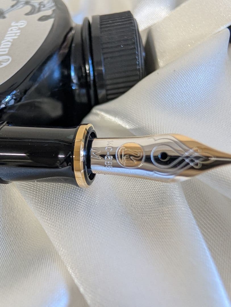 ト*シ様 未使用品　ペリカン万年筆ボールペンインクセット 中日新聞ネーム有