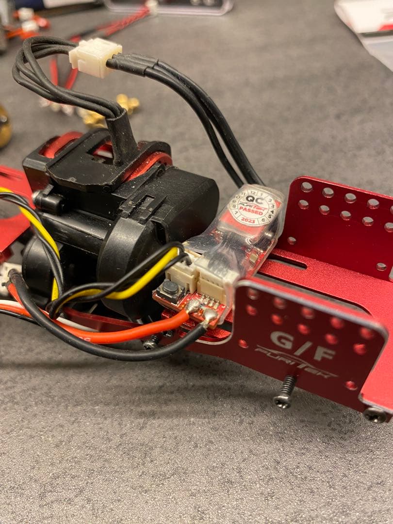 京商 ダイキャストフロントアクスルケース [MXW008]