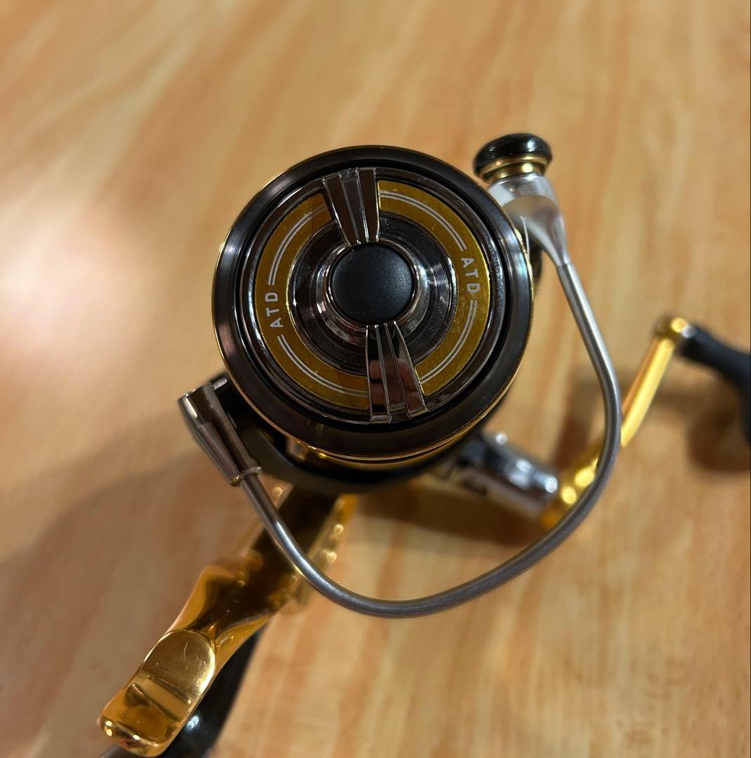 【美品】ダイワ 22トーナメントiso 3000XH-LBD