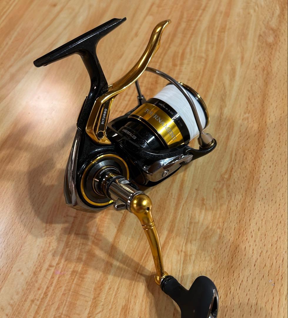 【美品】ダイワ 22トーナメントiso 3000XH-LBD