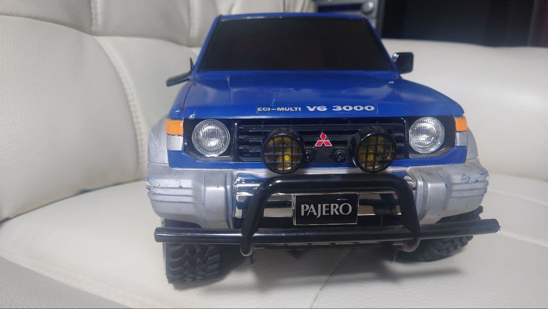 三菱パジェロ ラジコンカー 10/1中古