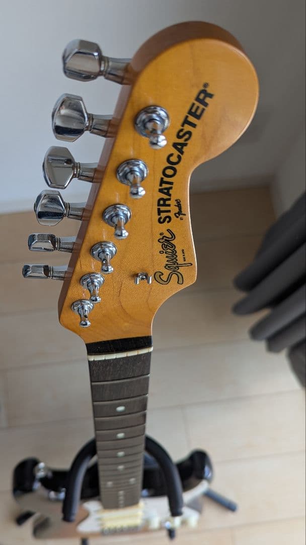 Squier by Fender Japan StratocasterEシリアル