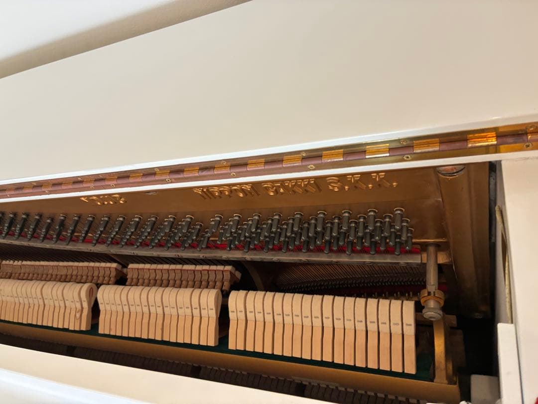 YAMAHA アップライトピアノ ホワイト　NOU-3