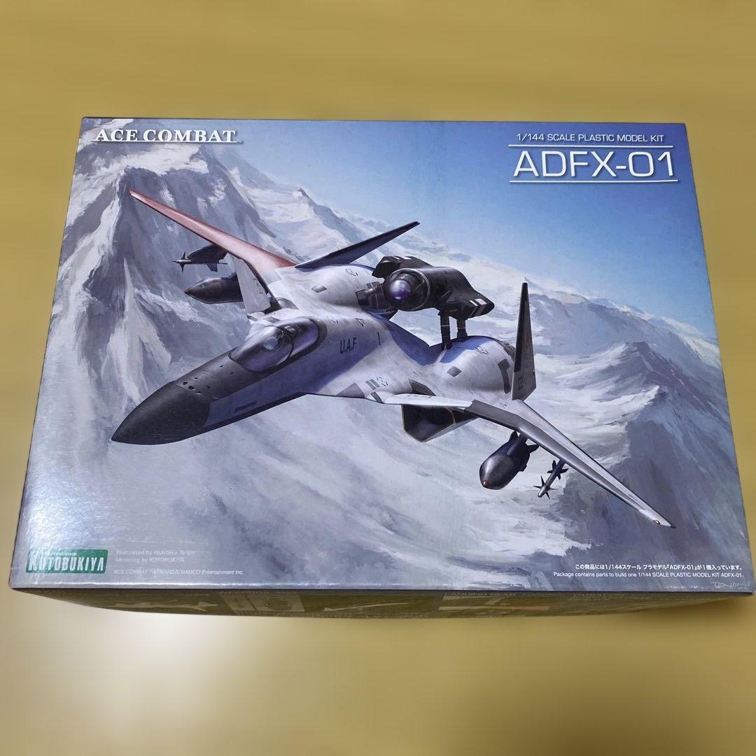 コトブキヤ　ADFX-01. (新品)