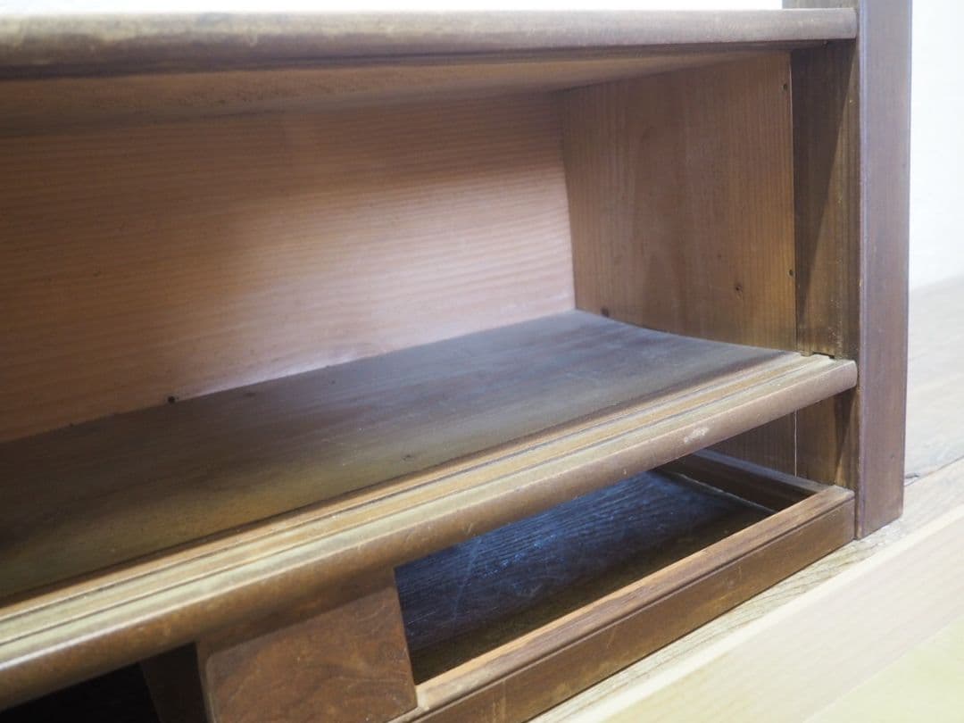 1231 アンティーク　置き床　飾り棚　展示台　陳列台　骨董　レトロ　ケース