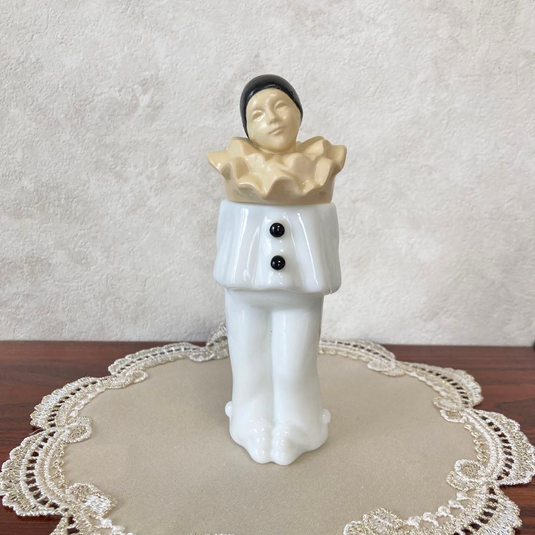 香水瓶　ピエロ　AVON　エイボン　ミルクガラス　ボトル　ヴィンテージ