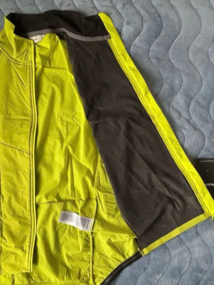 ALTURA ノースリーブ / ★新品（pertex）