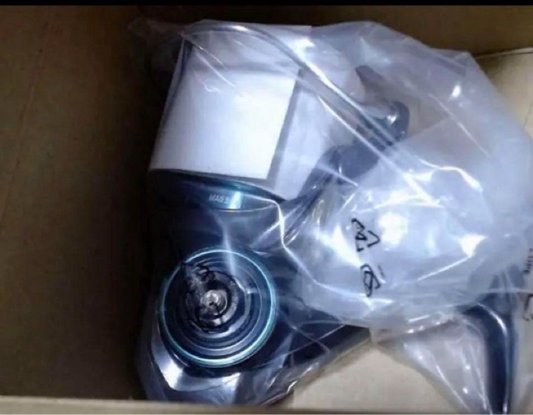 新品 ダイワ エメラルダス RX LT2500S リール エギング