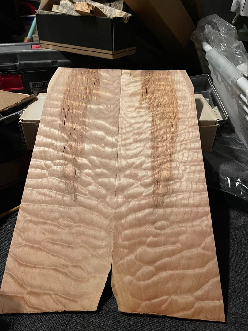 キルテッドメイプル ドロップトップ 2枚 ギター製