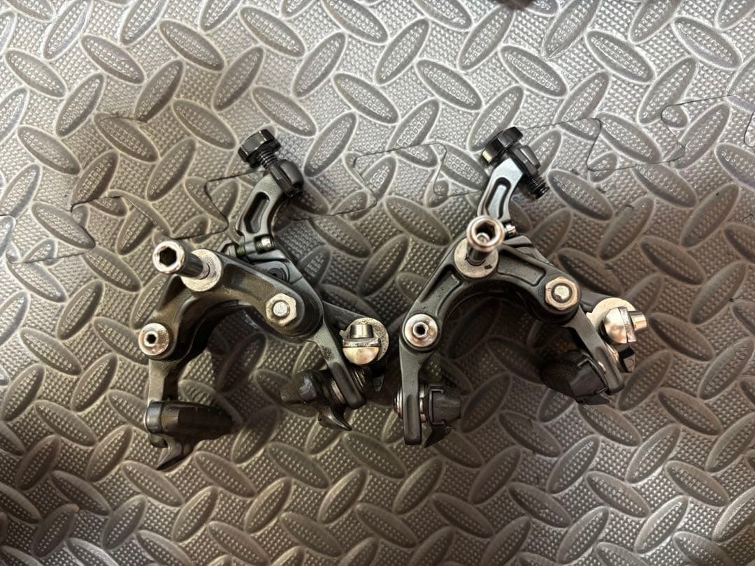 SHIMANO 105 R7000シリーズ　ブレーキはアルテグラ