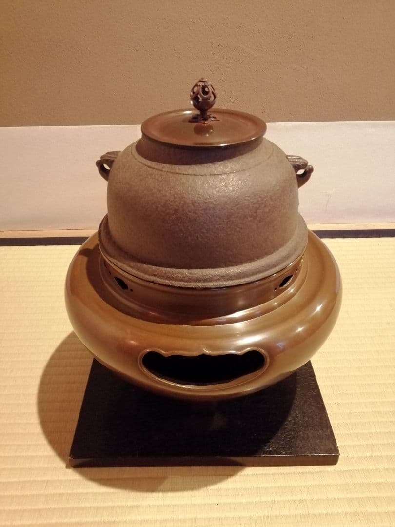 【茶事具】釜師政光、風炉師雄芳造　唐銅朝鮮風炉釜　茶釜　釜387