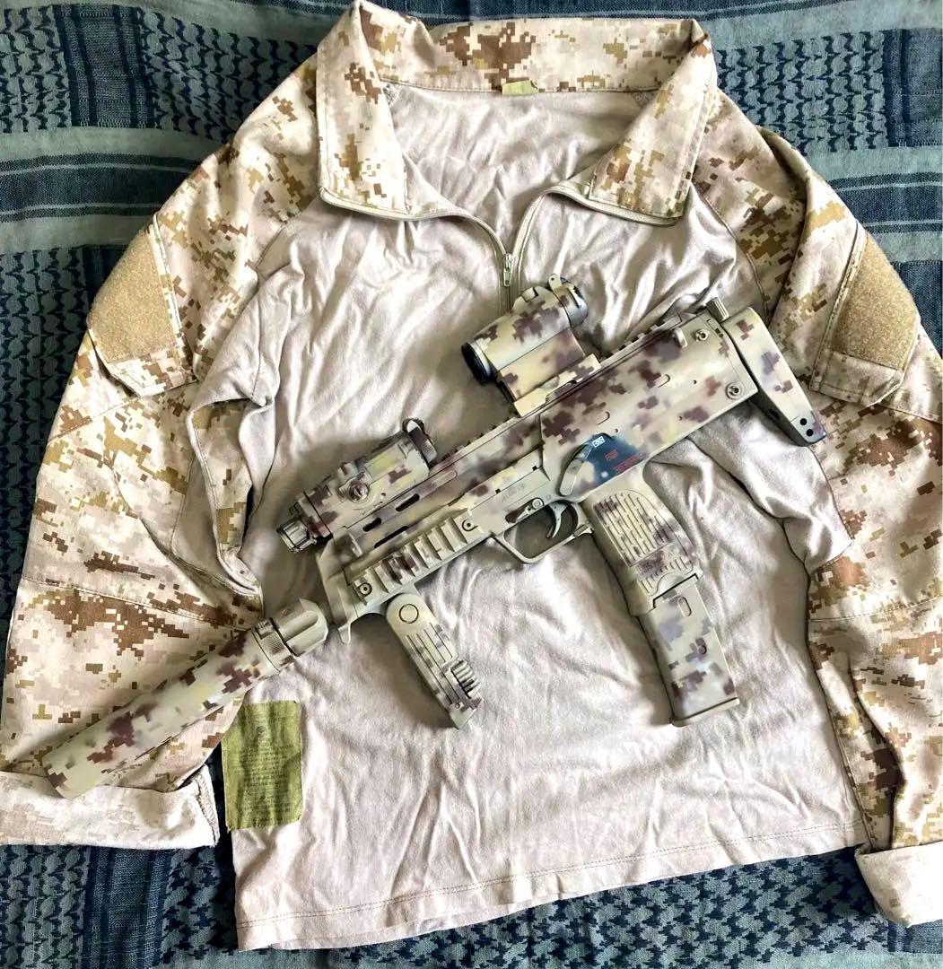 マ*領様 東京マルイ 電動ガンMP7A1 aor1 デジタル迷彩塗装カスタム